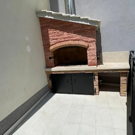 Ladiva 마카르스카