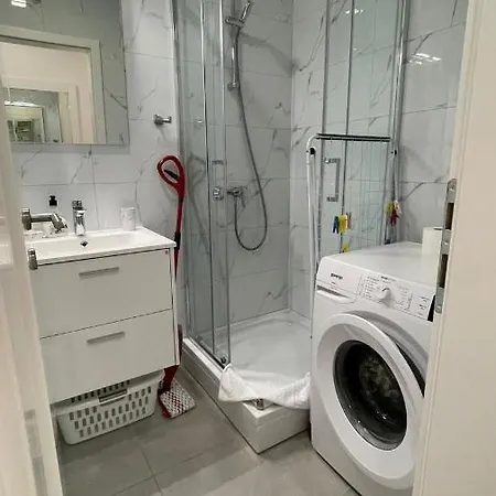 Ladiva 마카르스카