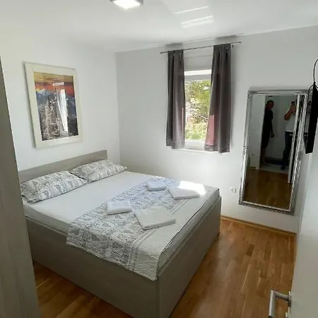 Ladiva Apartment