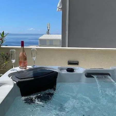 Ladiva * ماكارسكا